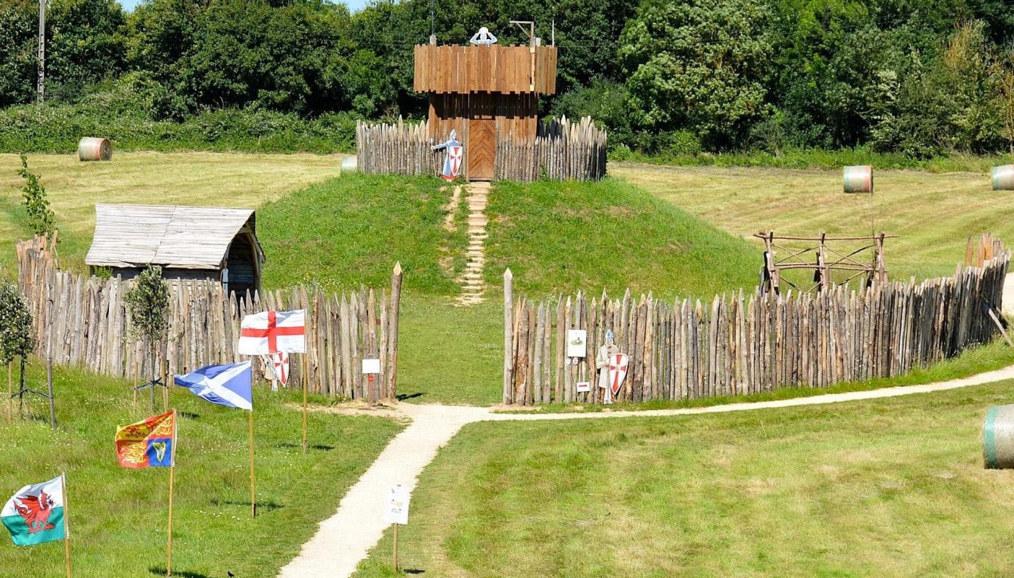 The castle motte - Fortified castle and medieval theme park in Charente Maritime