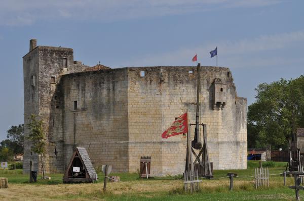 Evénements culturels en Charente Maritime : fée Mélusine, visite touristique, visite avec enfants, sorties scolaires, occuper les enfants en Charente-Maritime
